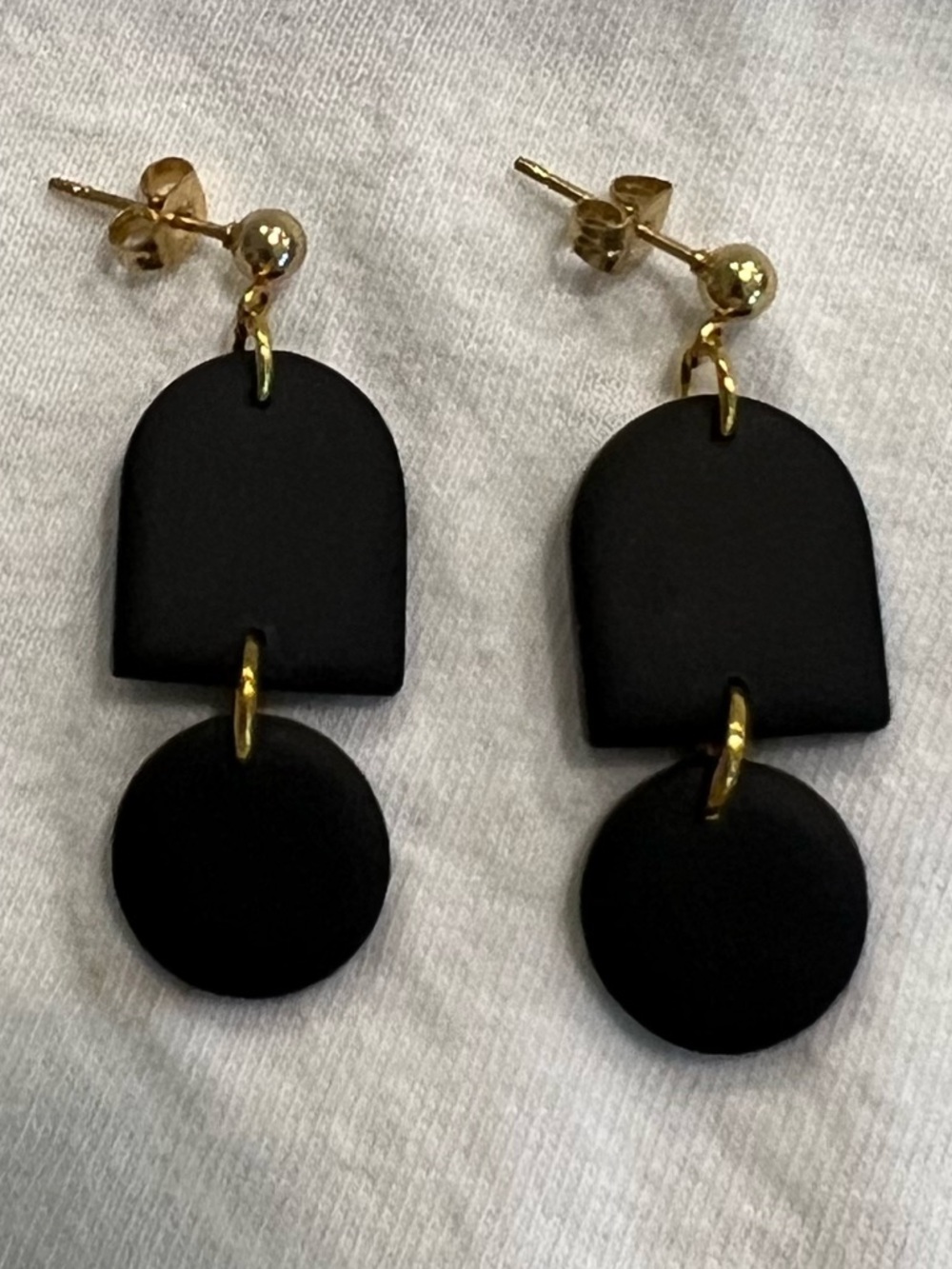 Minimalist Black Gold Drop Earrings - Modern Geometric Style